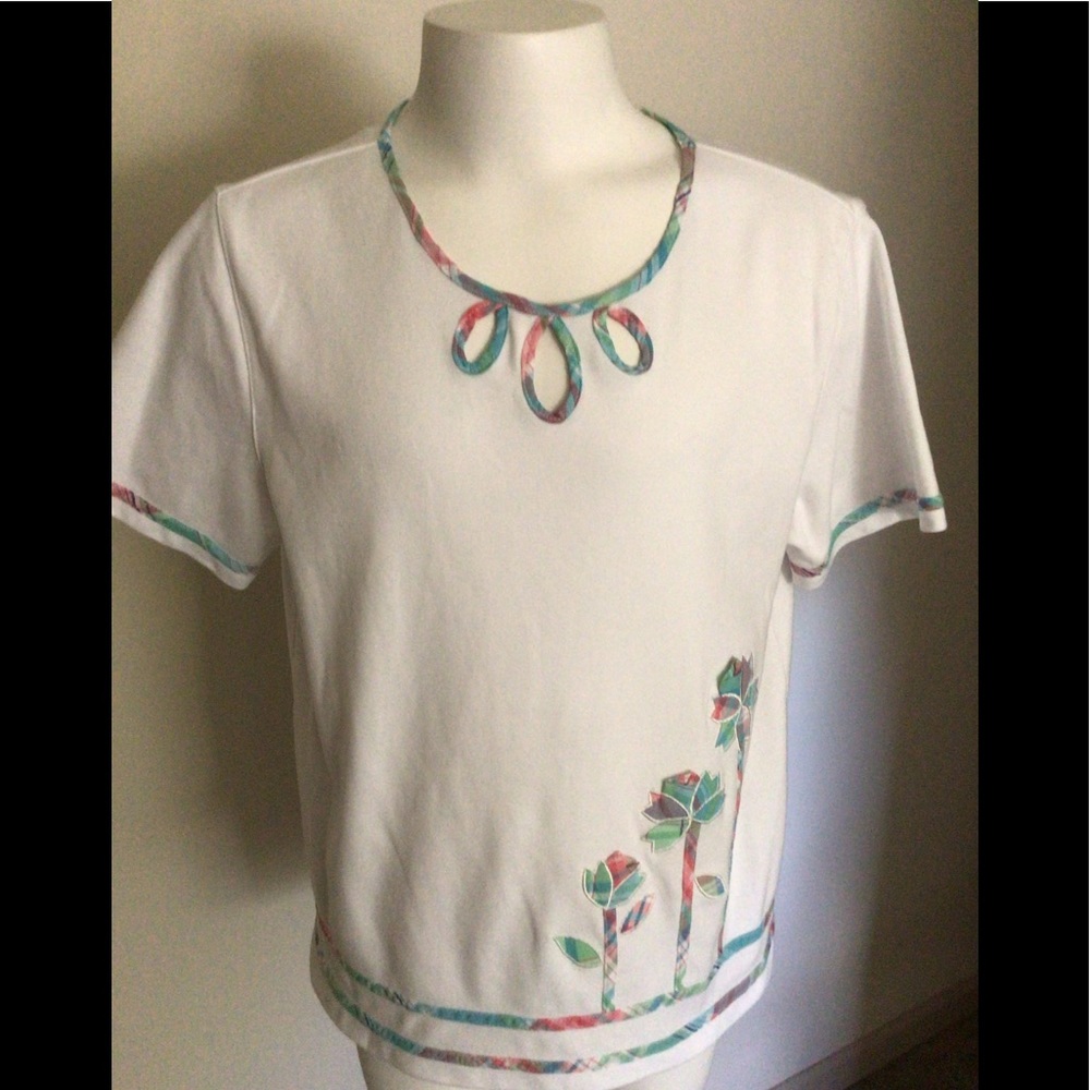 Alfred Dunner Petite white Top w Ribbon Accent